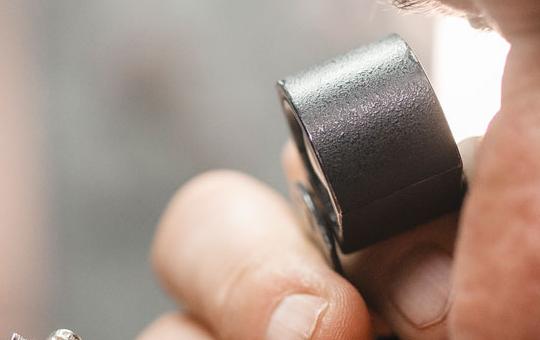 Simulazione atomica nei diamanti da laboratorio